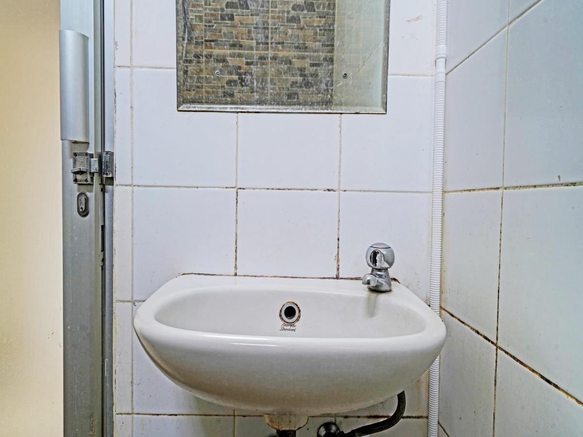 Hotel Oyo 1699 Verona 2*