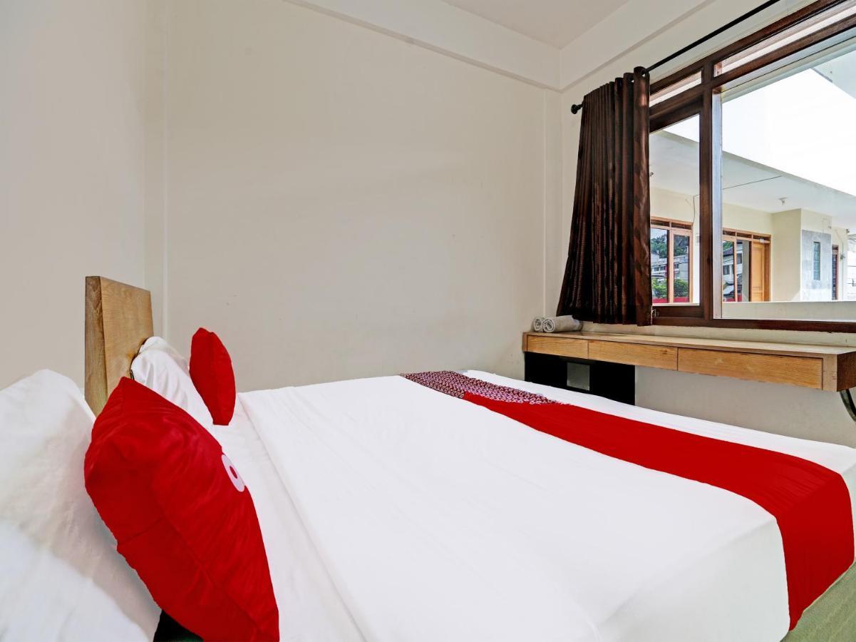 Hotel Oyo 1699 Verona Bandung
