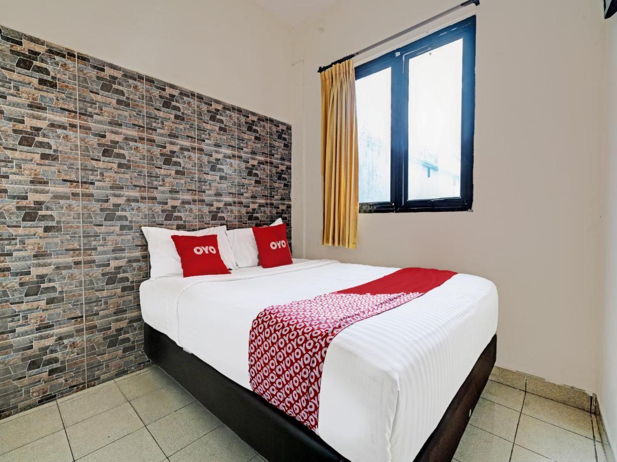 Hotel Oyo 1699 Verona